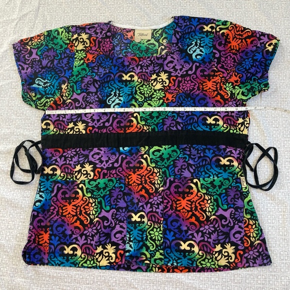 Scrub top - Picture 1 of 2